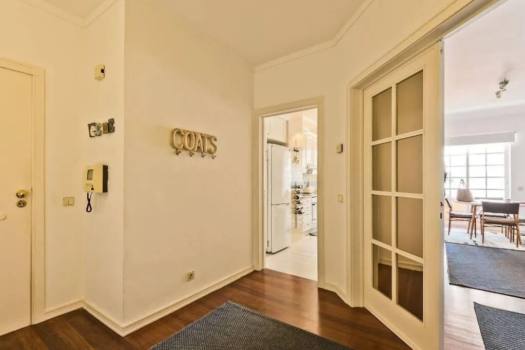 Cascais 1Br W/ Pool Apartment