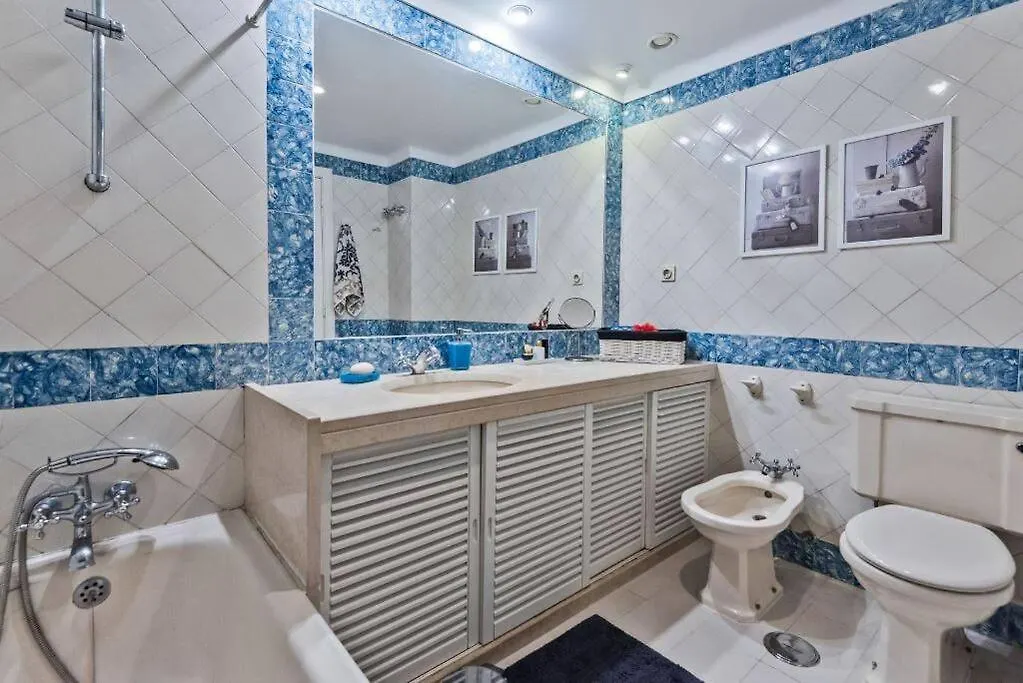 Cascais 1Br W/ Pool Apartment