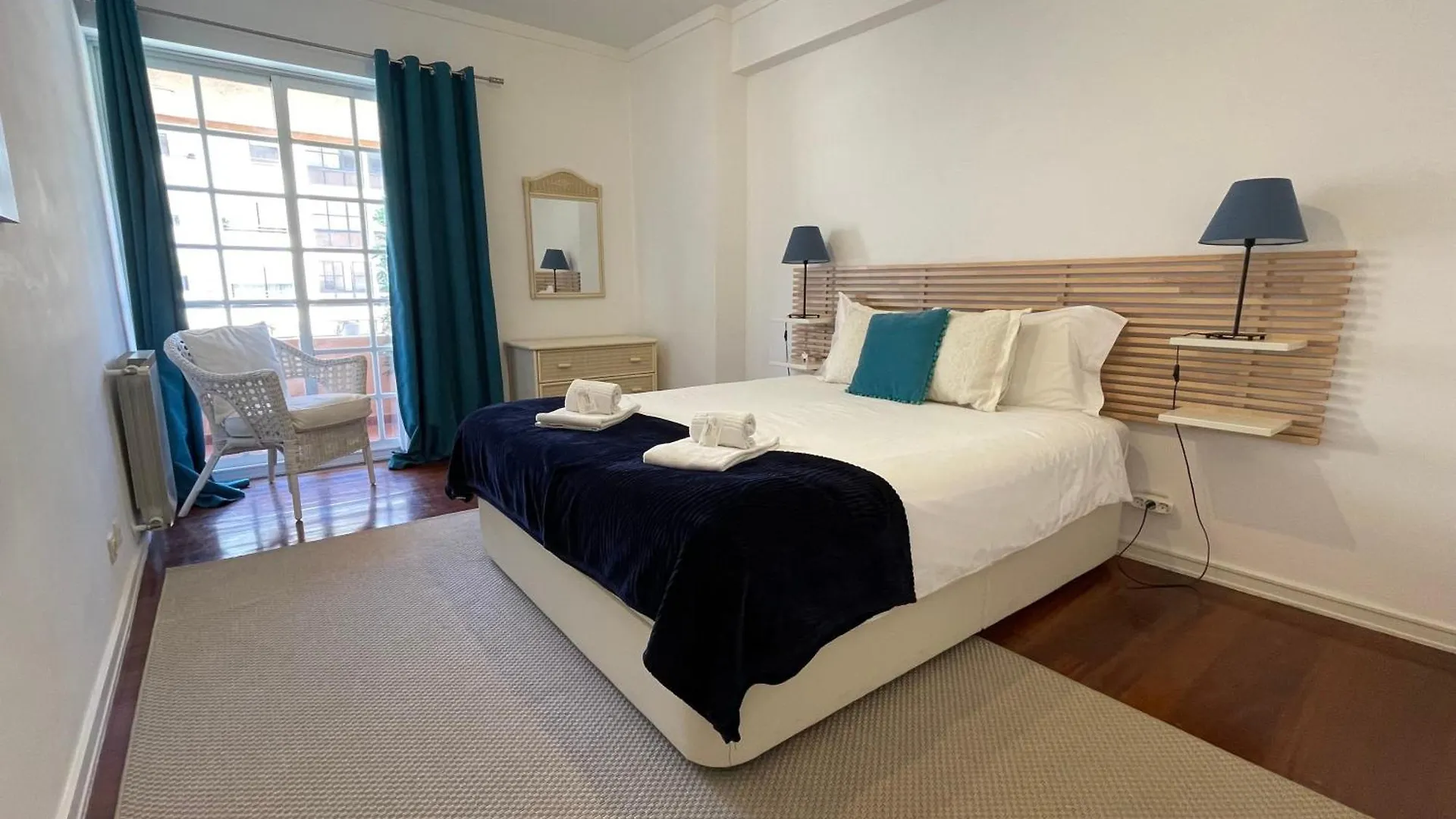 Cascais 1Br W/ Pool Apartment